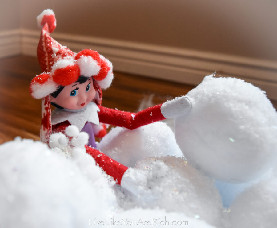 Elf on the Shelf: Snowball Fight - Live Like You Are Rich