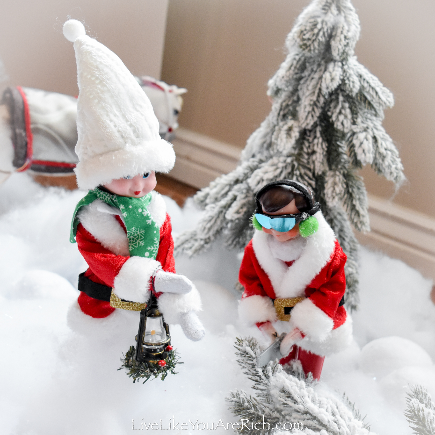 Elf on the Shelf: Oh Christmas Tree