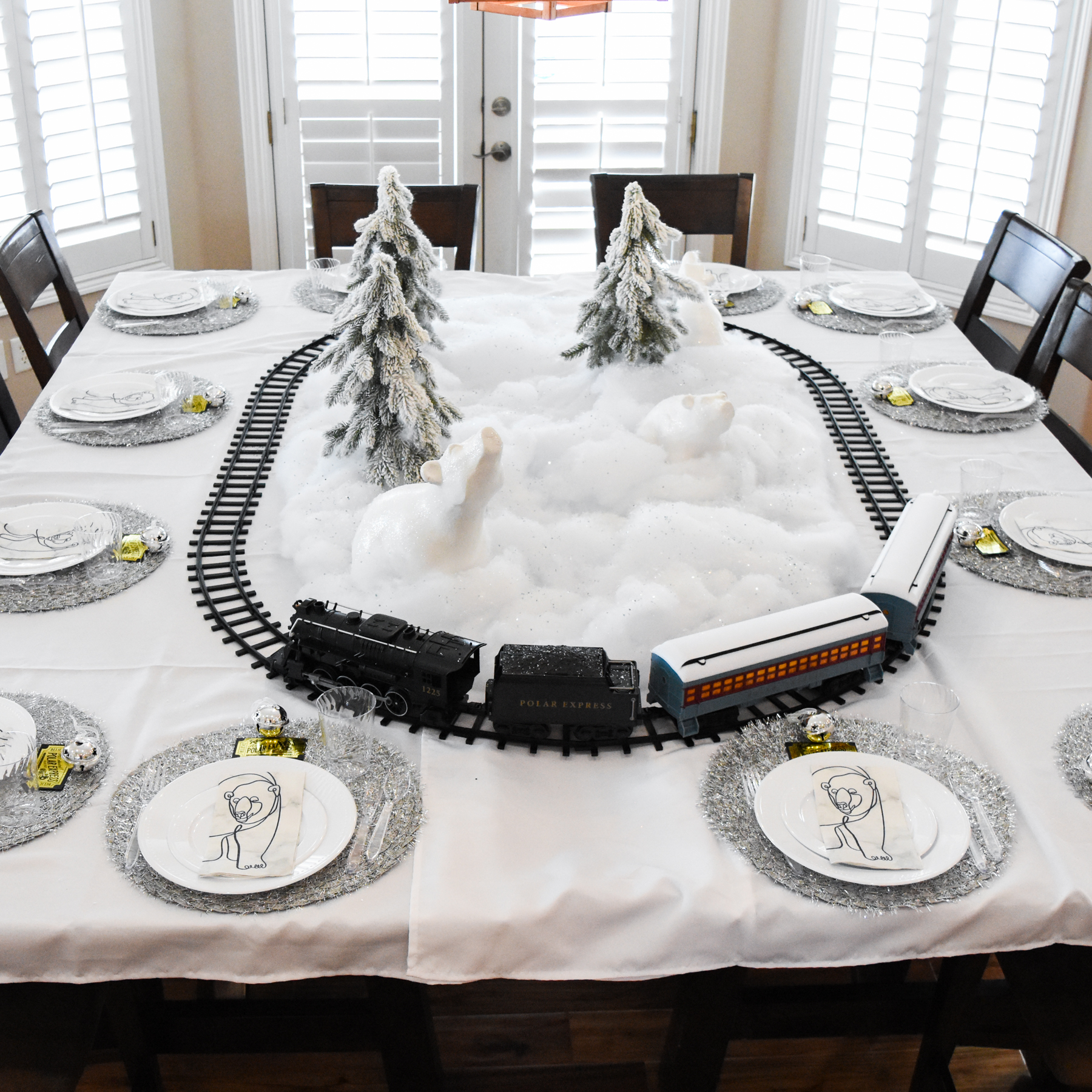 Polar Express Kids’ Tablescape