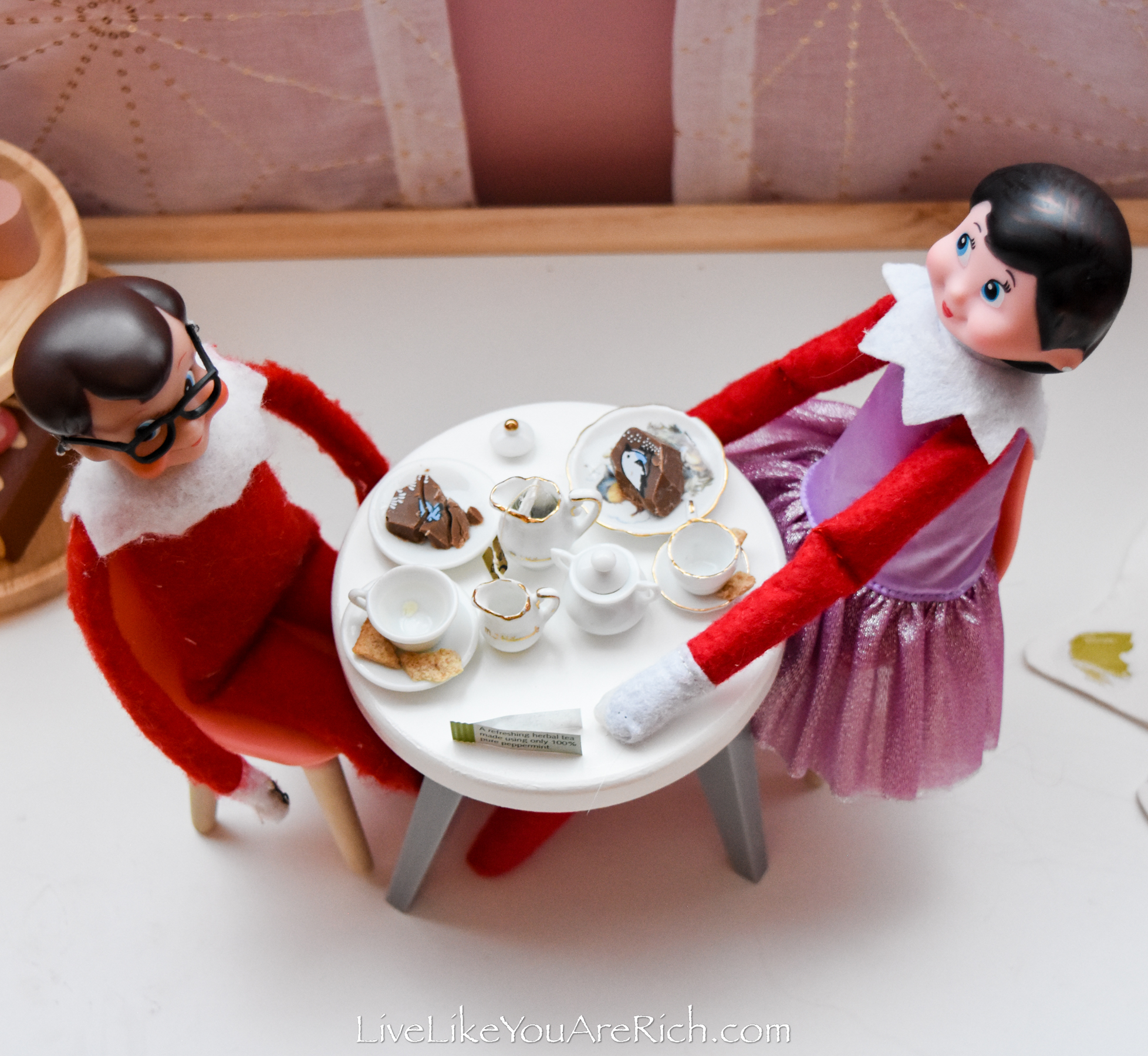 Tea with Buddy The Elf - Piccadilly Parlour