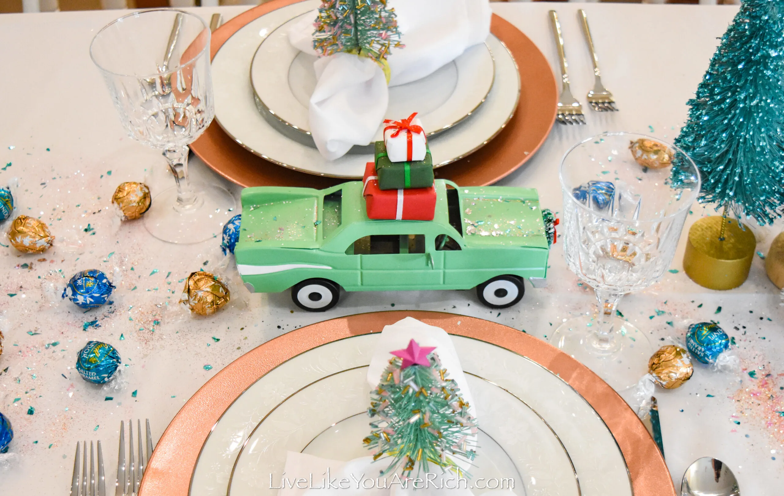 Glitter Vintage Christmas Tablescape