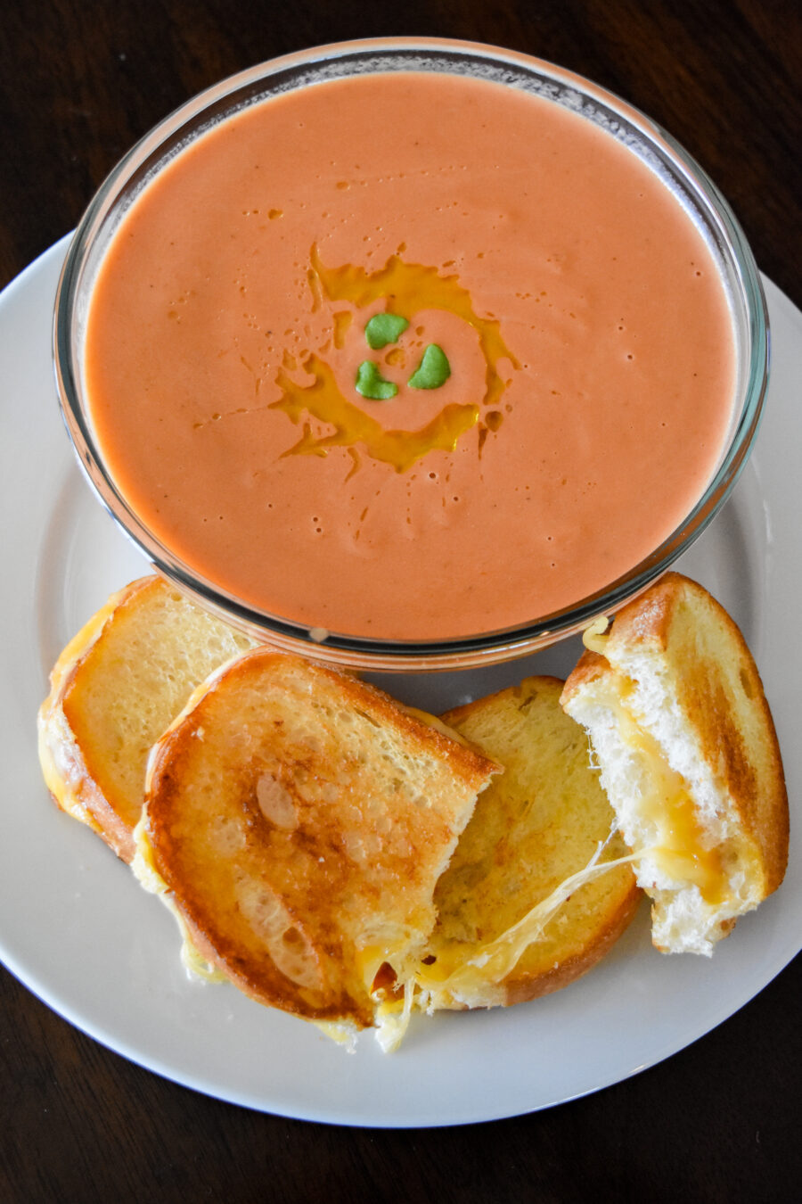 Delicious Homemade Creamy Tomato Basil Soup