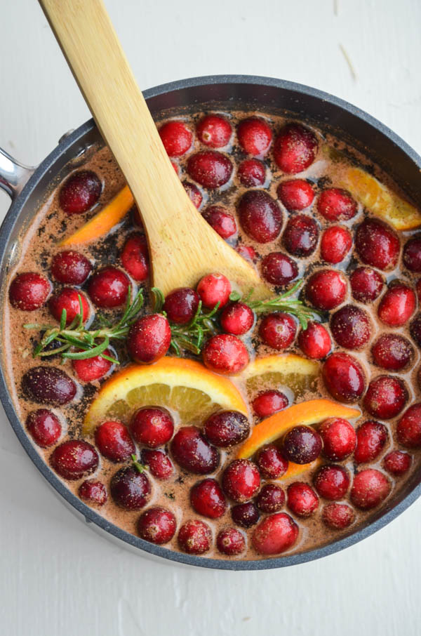 https://livelikeyouarerich.com/wp-content/uploads/2023/10/CRANBERRY-CINNAMON-STOVE-TOP-POTPOURRI-from-Rachel-Schultz-7.jpeg