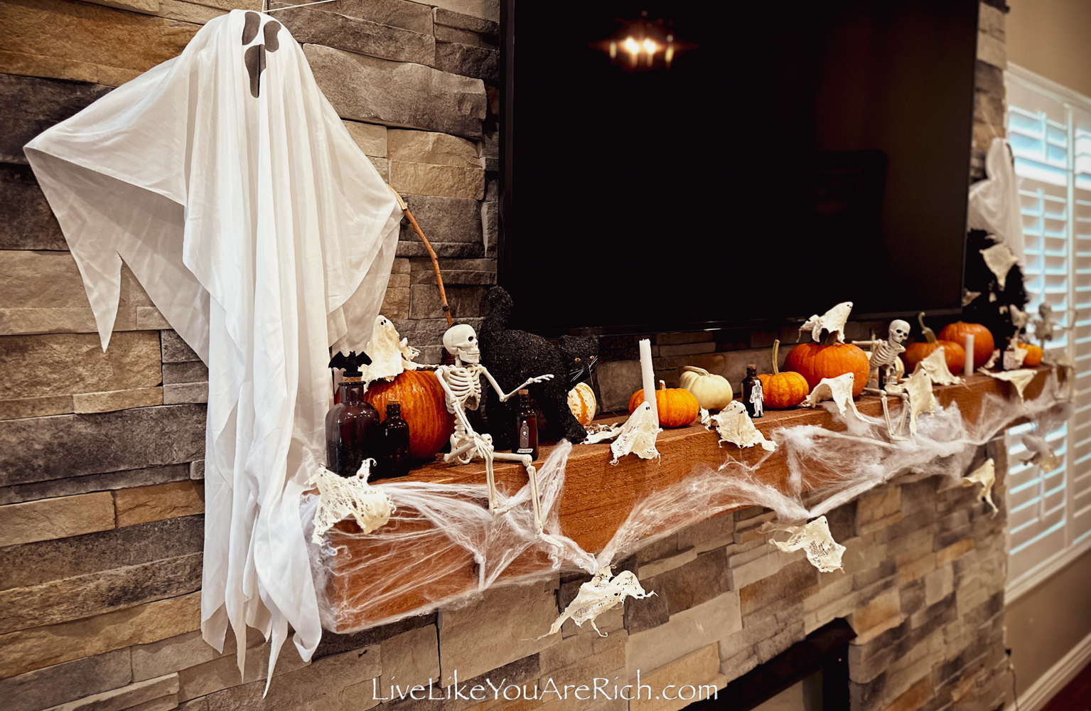 Ghost-Themed Halloween Mantel Decor