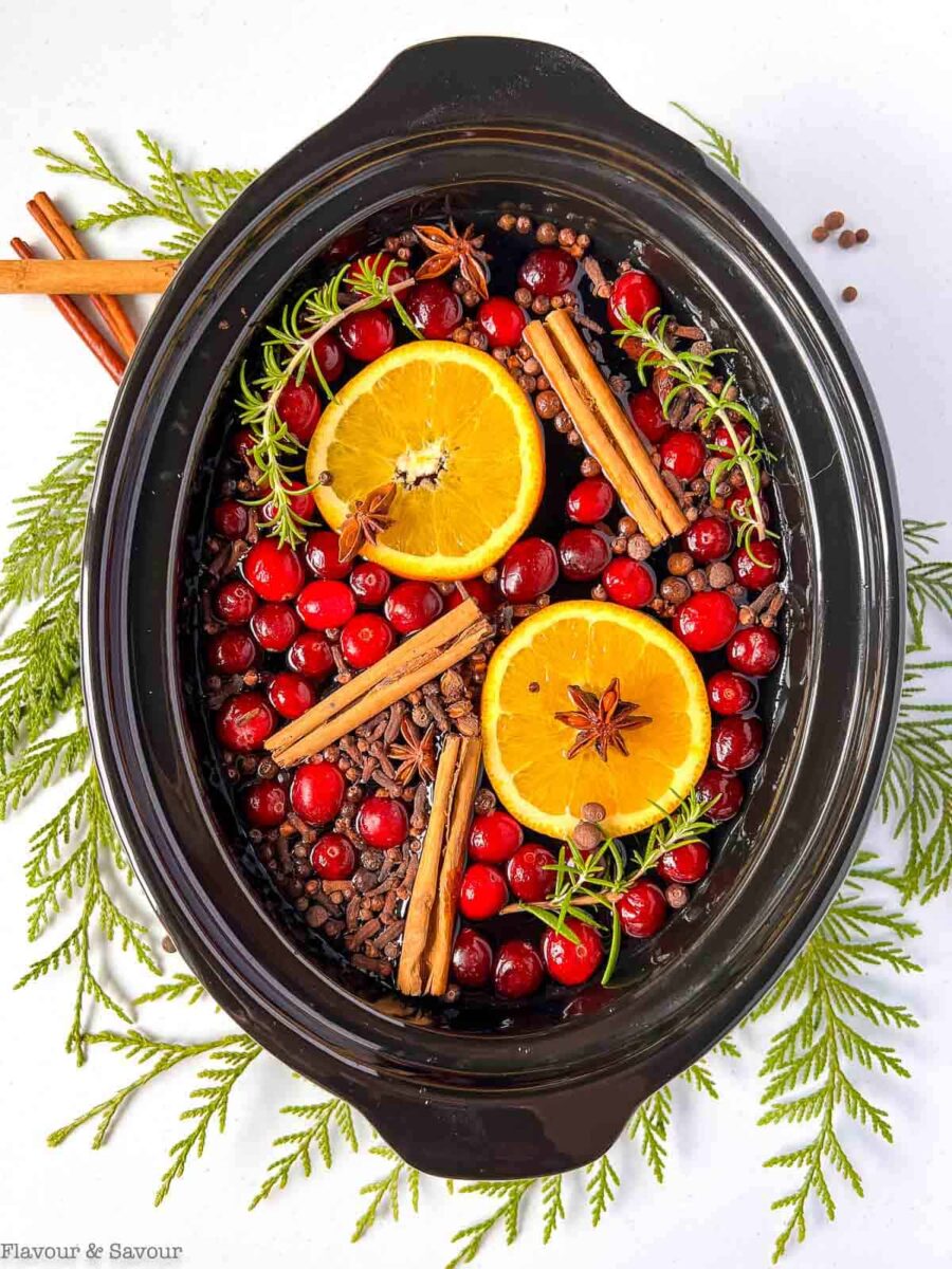 Simmering Holiday Potpourri 