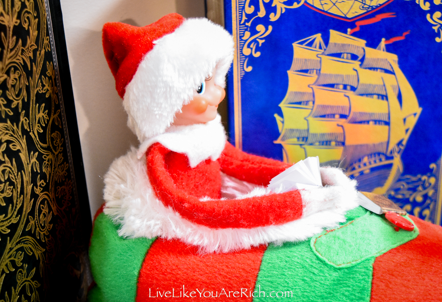 Elf on the Shelf: Reading Day