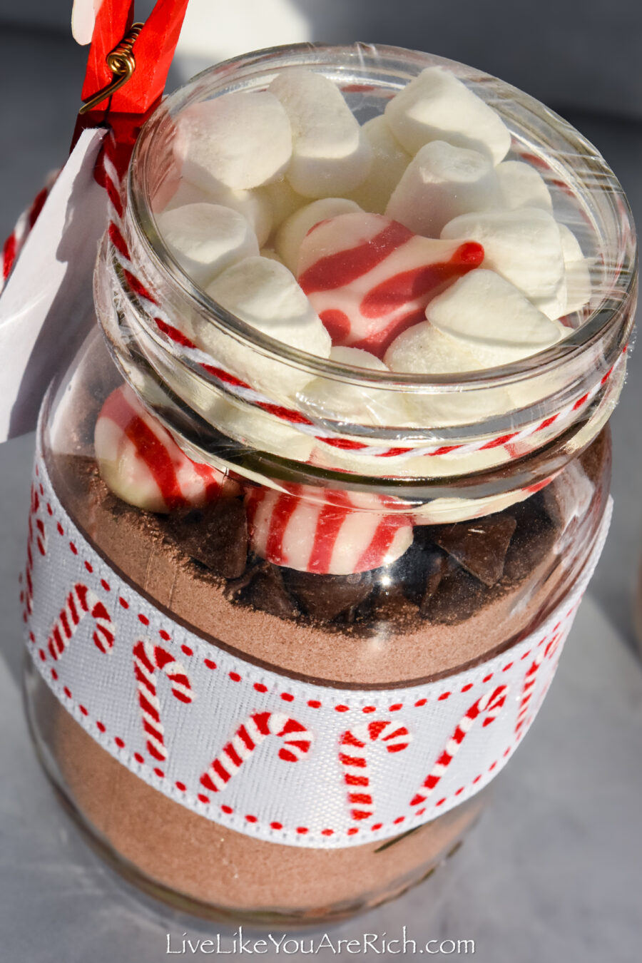 Neighbor Christmas Gift Peppermint Hot Cocoa in a Jar + Free Printable ...