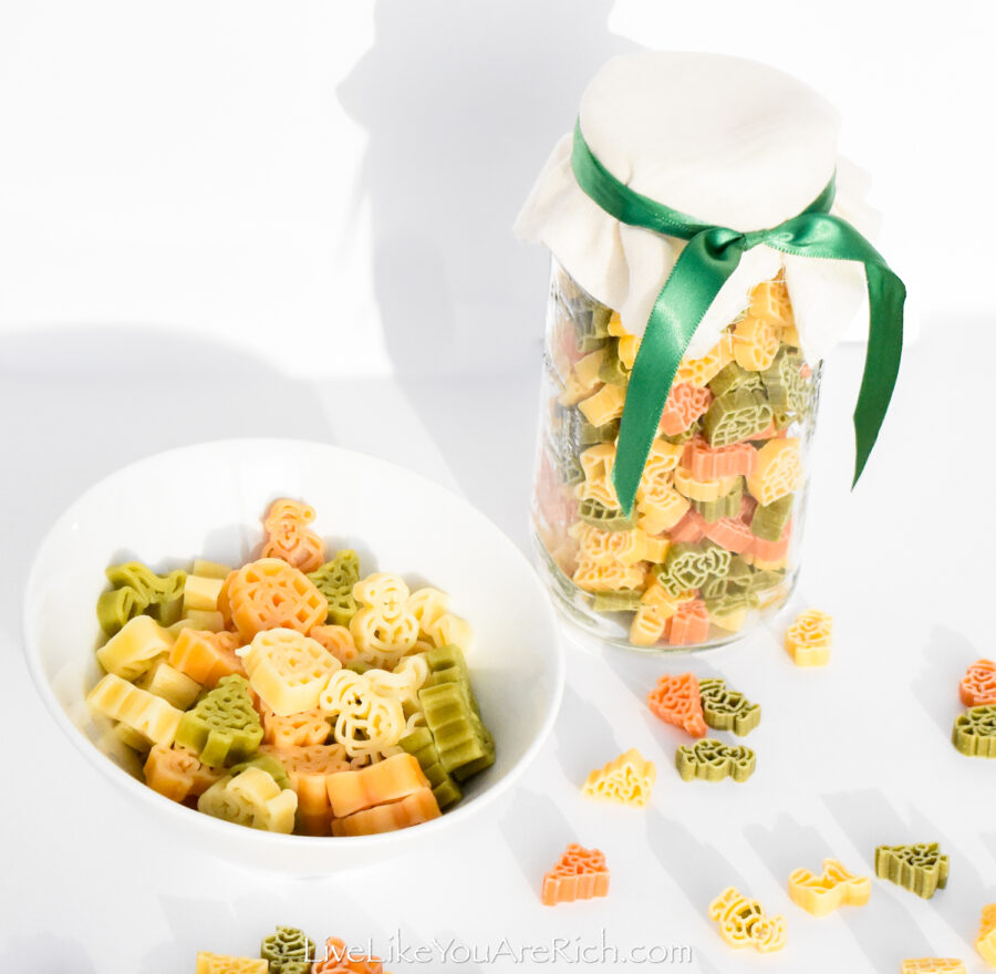 Quick and Inexpensive Neighbor Gifts for Christmas - Live Like You Are Rich