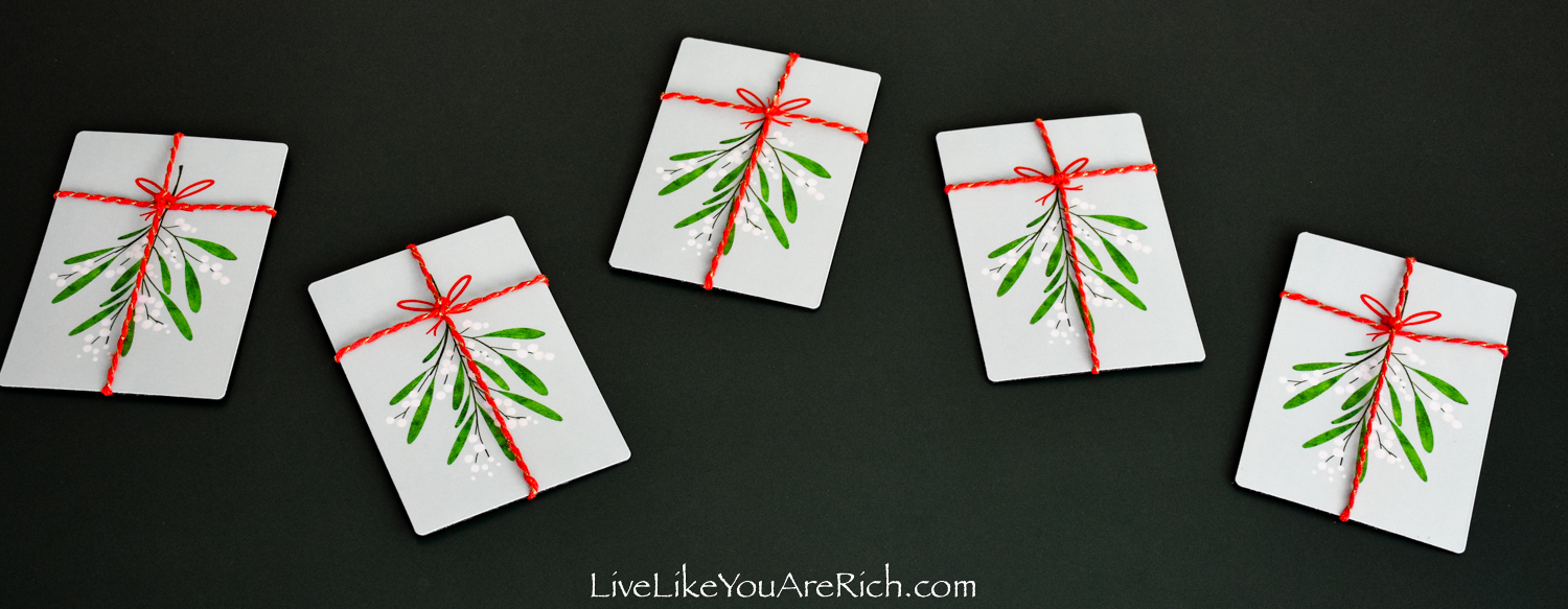 https://livelikeyouarerich.com/wp-content/uploads/2023/12/Neighbor-Christmas-Gift_-Magnetic-Mistletoe-5.jpg