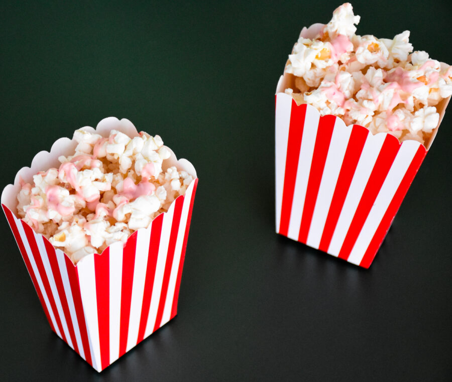 Neighbor Christmas Gift: Peppermint and White Chocolate Drizzled Popcorn