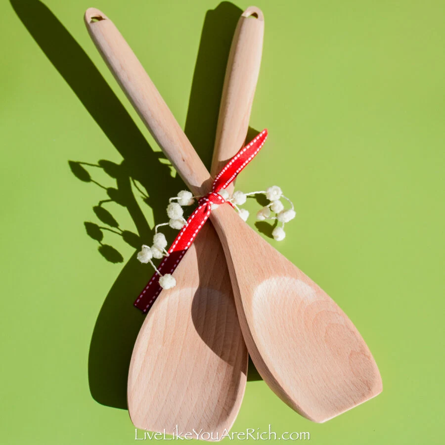 Neighbor Christmas Gift: Wood Serving Spoons