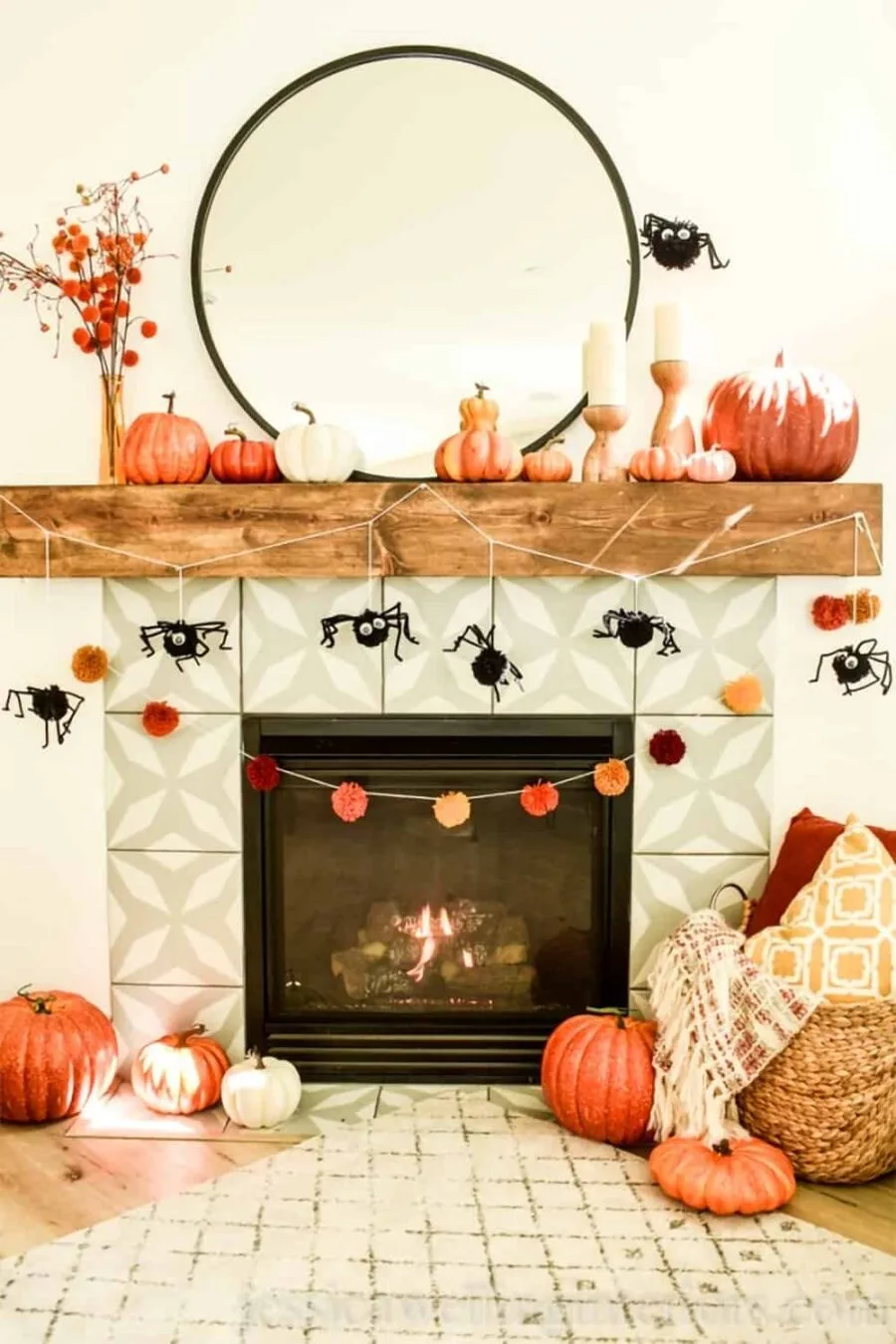 Pom Pom Spider Garland Pumpkin