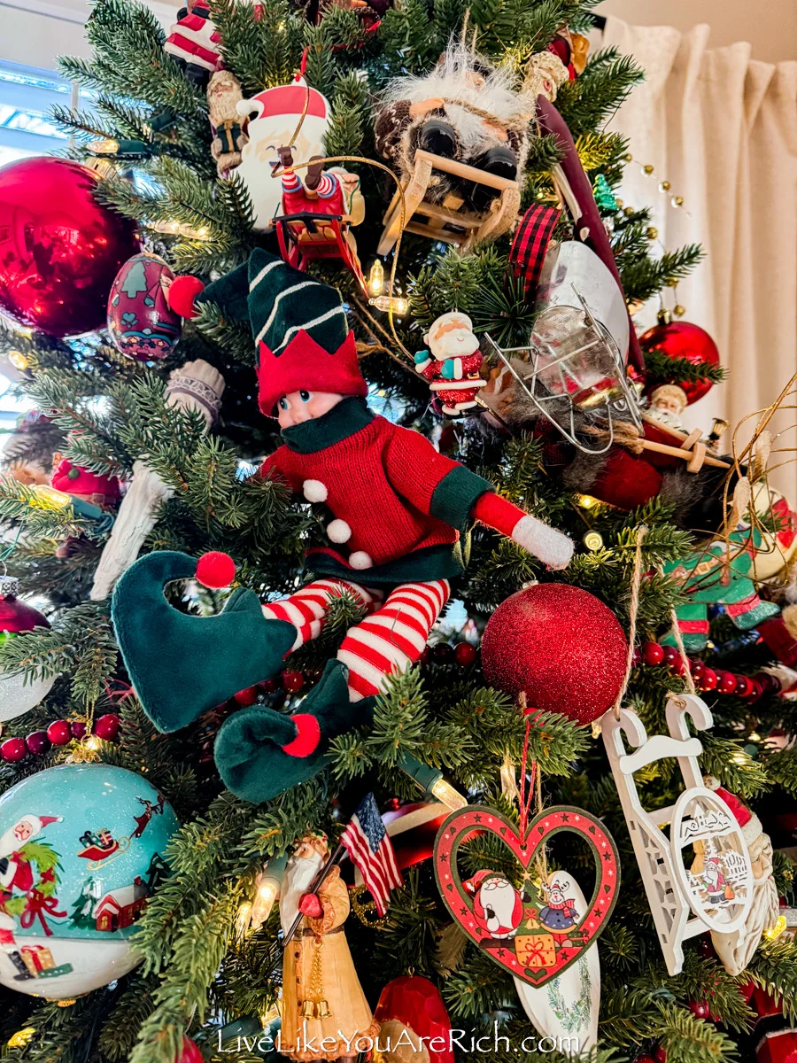 Elf on the Shelf: Where's Waldo?