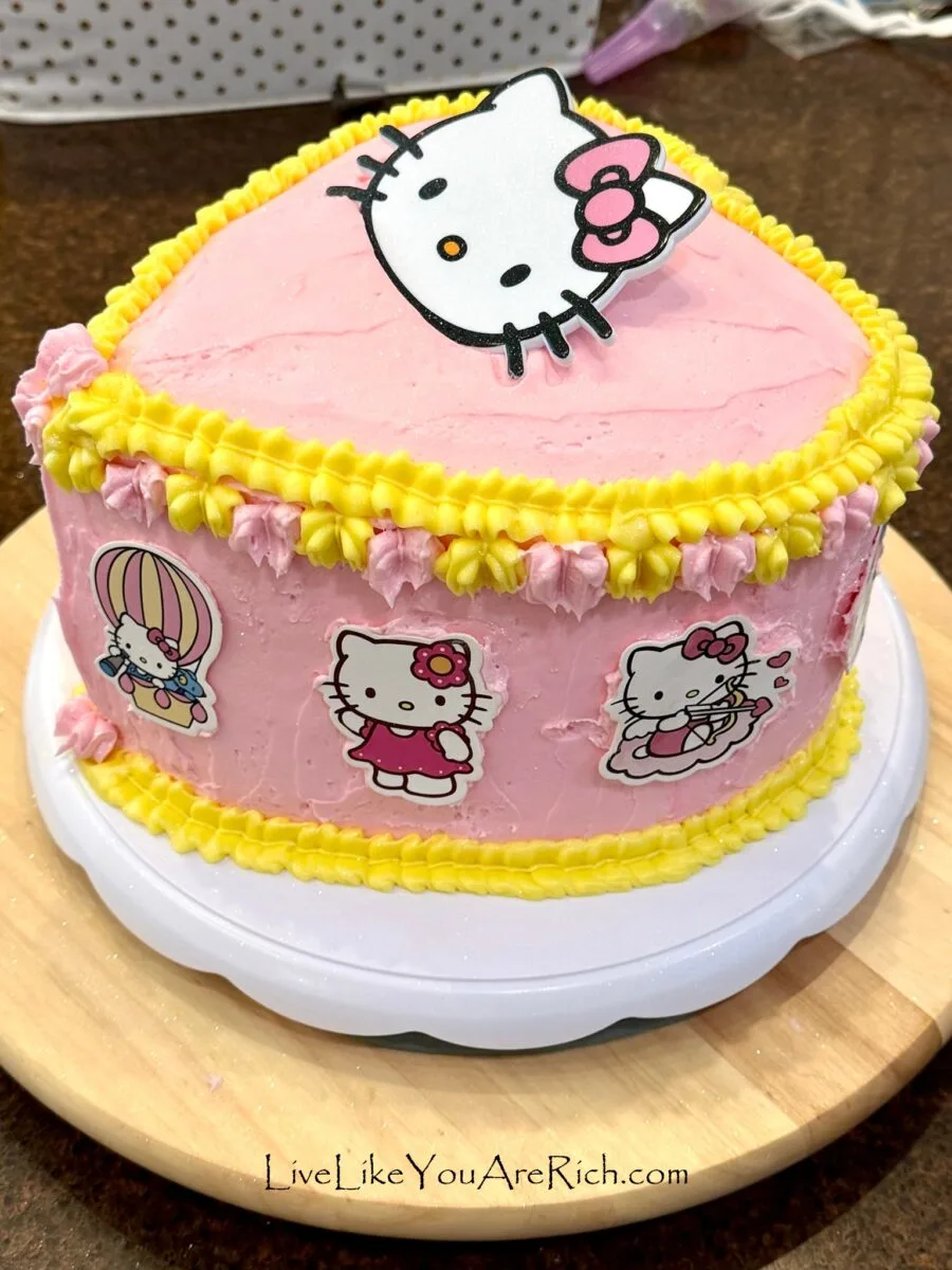 Hello Kitty Cake