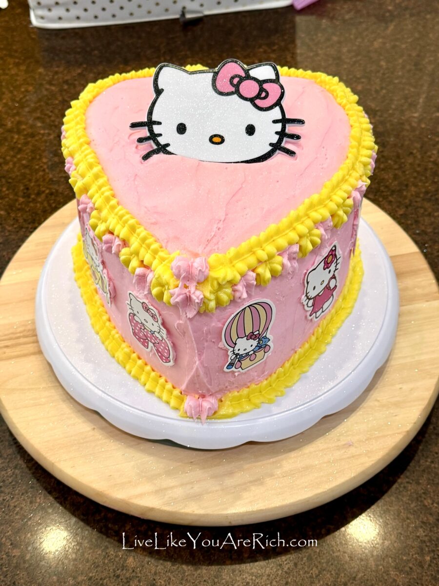 Hello Kitty Cake