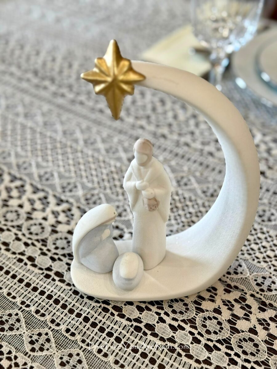 Christmas Nativity Trablescape