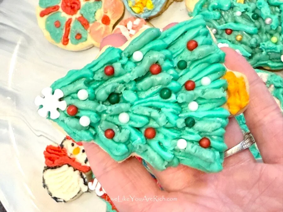 Christmas Cookie Designs using Buttercream Icing