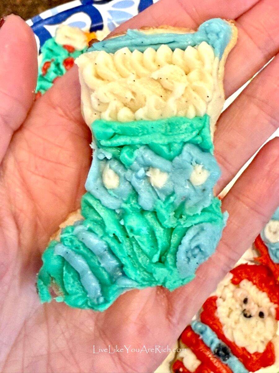 Christmas Cookie Designs using Buttercream Icing