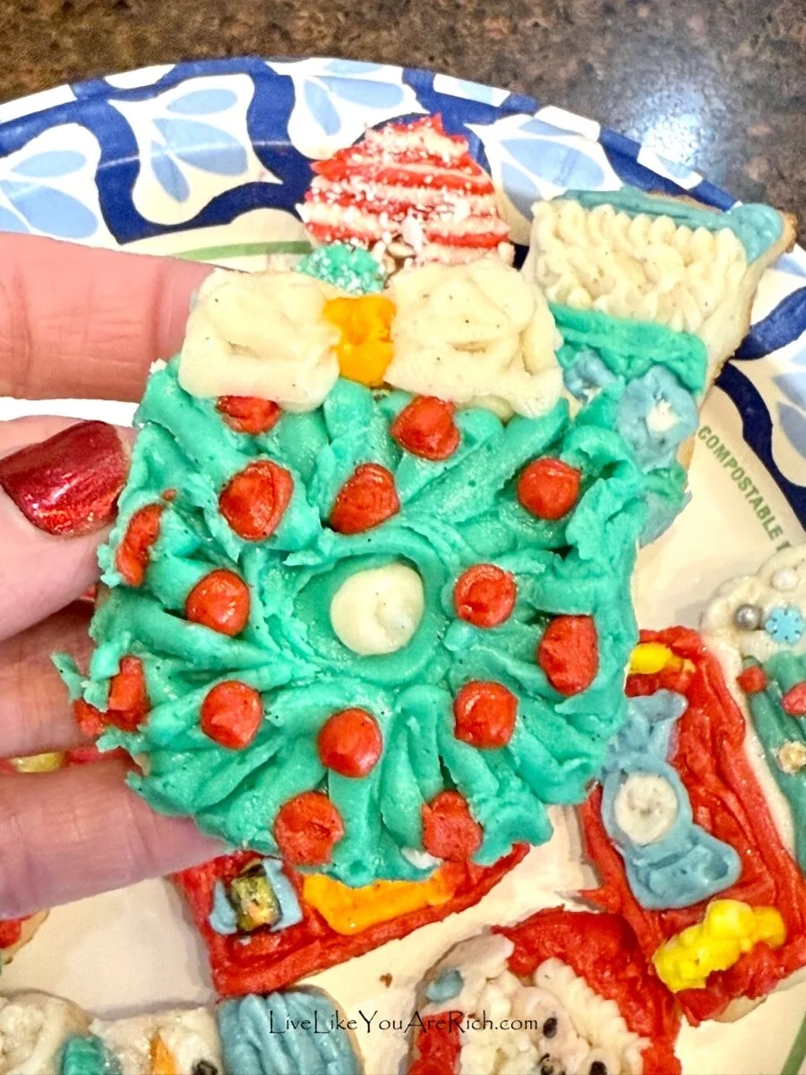 Christmas Cookie Designs using Buttercream Icing