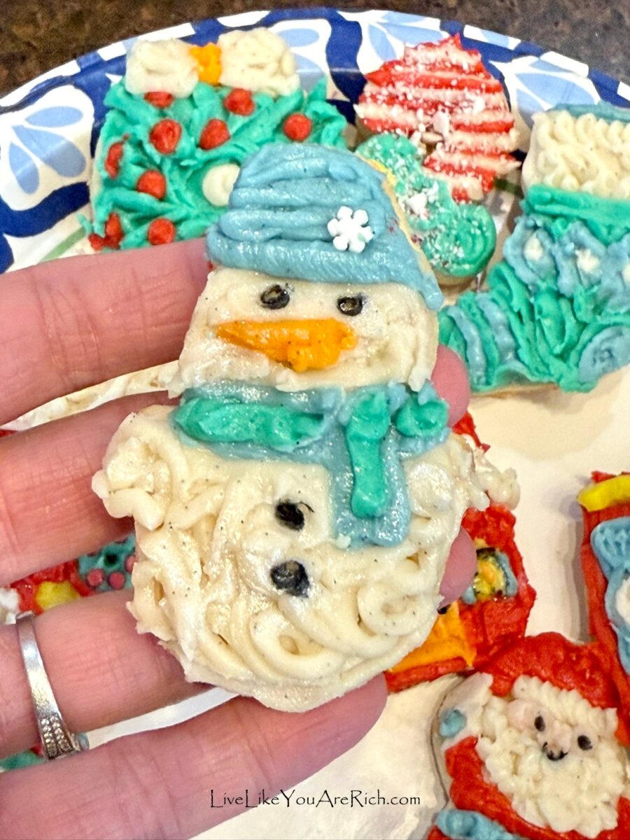 Christmas Cookie Designs using Buttercream Icing