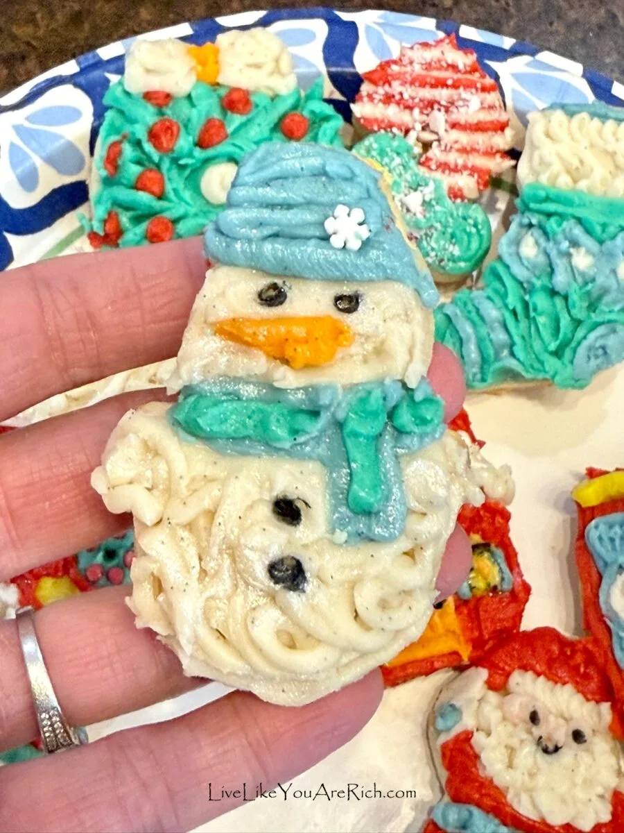 Christmas Cookie Designs using Buttercream Icing
