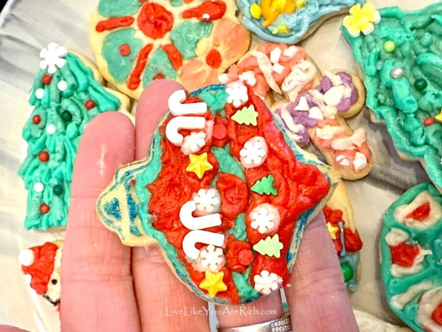 Christmas Cookie Designs using Buttercream Icing