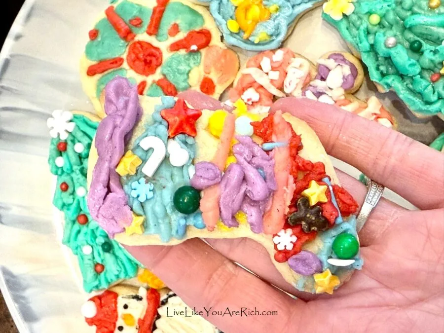 Christmas Cookie Designs using Buttercream Icing