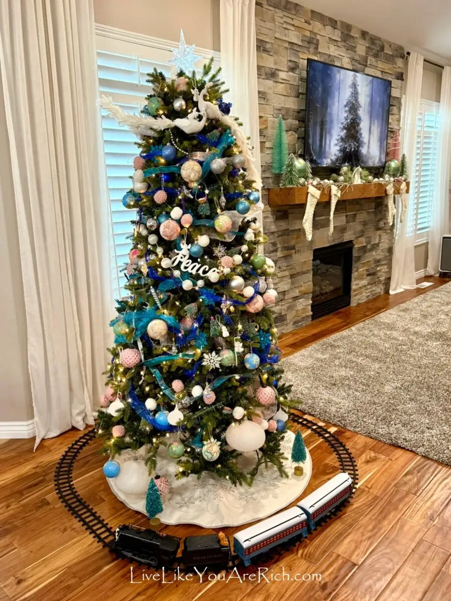 Peace on Earth Christmas Tree