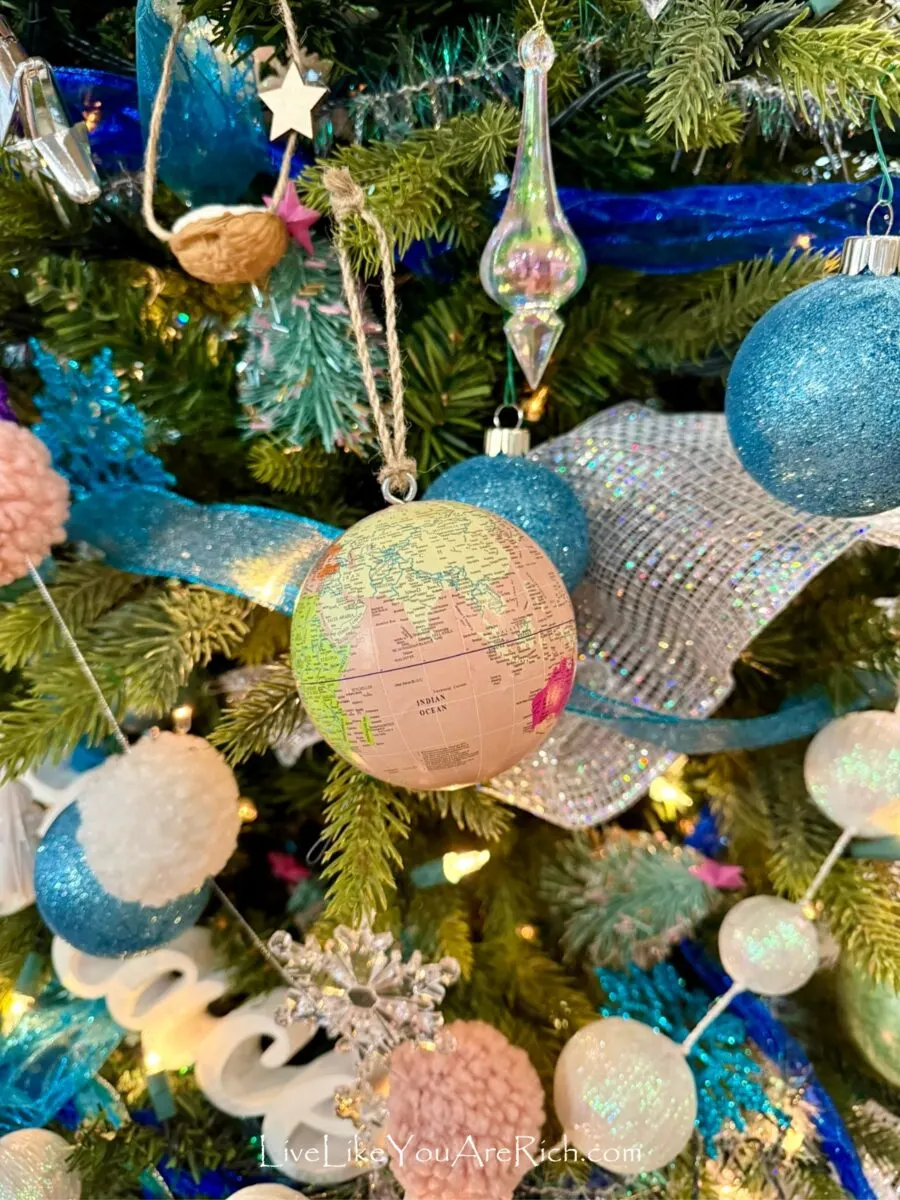 Peace on Earth Christmas Tree