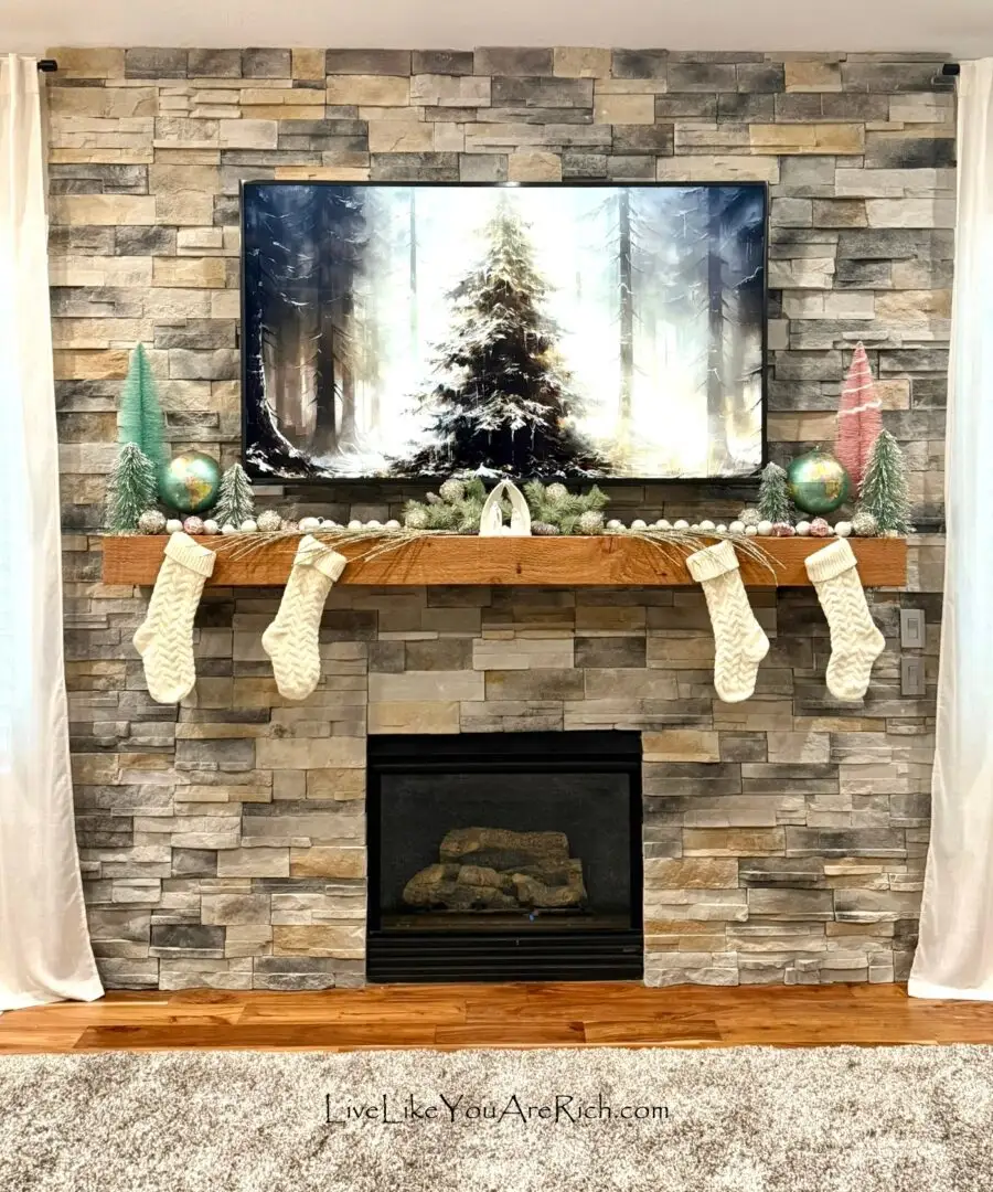 Peace on Earth Mantel