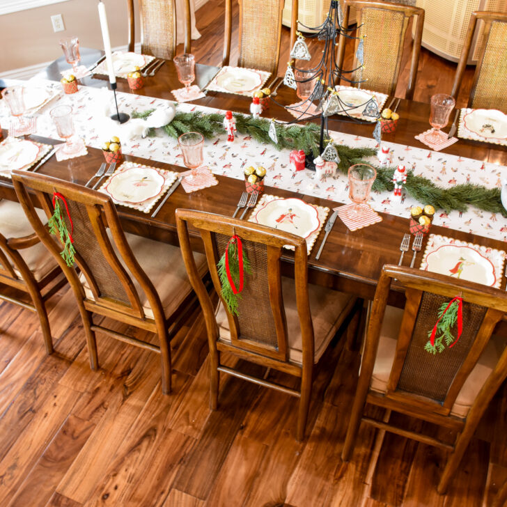 Christmas Pine Sprig for Dining Chairs
