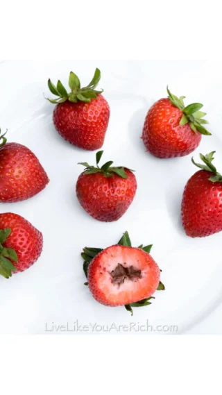 Fresh. Fruity. Delish. 🍓

My seven year old daughter, Aurora, made these chocolate filled fresh strawberries on her own.

She made them to try to play a yummy trick on me.

https://livelikeyouarerich.com/auroras-chocolate-filled-fresh-strawberries/ 

#chocolatefilledstrawberries #freshstrawberries #freshstrawberry #freshstrawberries🍓 #freshfruity