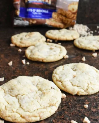 🍪Melted toffee bits and milk chocolate chips in a soft cookie make an incredibly delicious combination! 

Get the FULL recipe 👇👇👇

https://livelikeyouarerich.com/heath-bits-cookie-recipe/