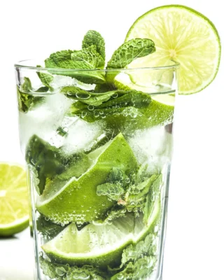 Beat the heat with this delicious and easy non-alcoholic mojito recipe! 🌿🍋 

https://livelikeyouarerich.com/non-alcoholic-mojito-recipe/