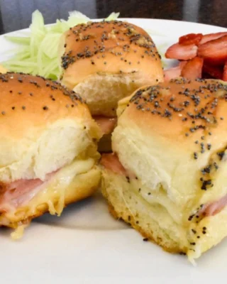 Looking for the perfect party snack? These Ham & Swiss Poppy Seed Sliders are sure to be a hit! 🎉🍔🥪🧀

Double tap if you would try this.

https://livelikeyouarerich.com/ham-and-cheese-poppy-seed-sliders/