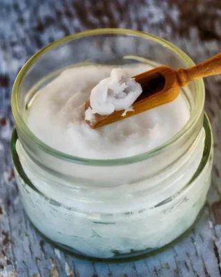 Who knew diaper rash cream could be so easy (and fun!) to make at home? Check out these 14 recipes! 🌿👶 

http://livelikeyouarerich.com/homemade-diaper-rash-cream-recipes/