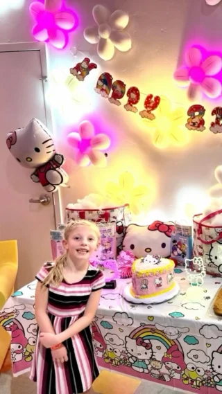 My daughter Amelia turned six and we had a Hello Kitty birthday party for her. 🎉🐱

Sharing how I put together this easy and affordable Hello Kitty birthday party😺🎈

https://livelikeyouarerich.com/hello-kitty-birthday-party/